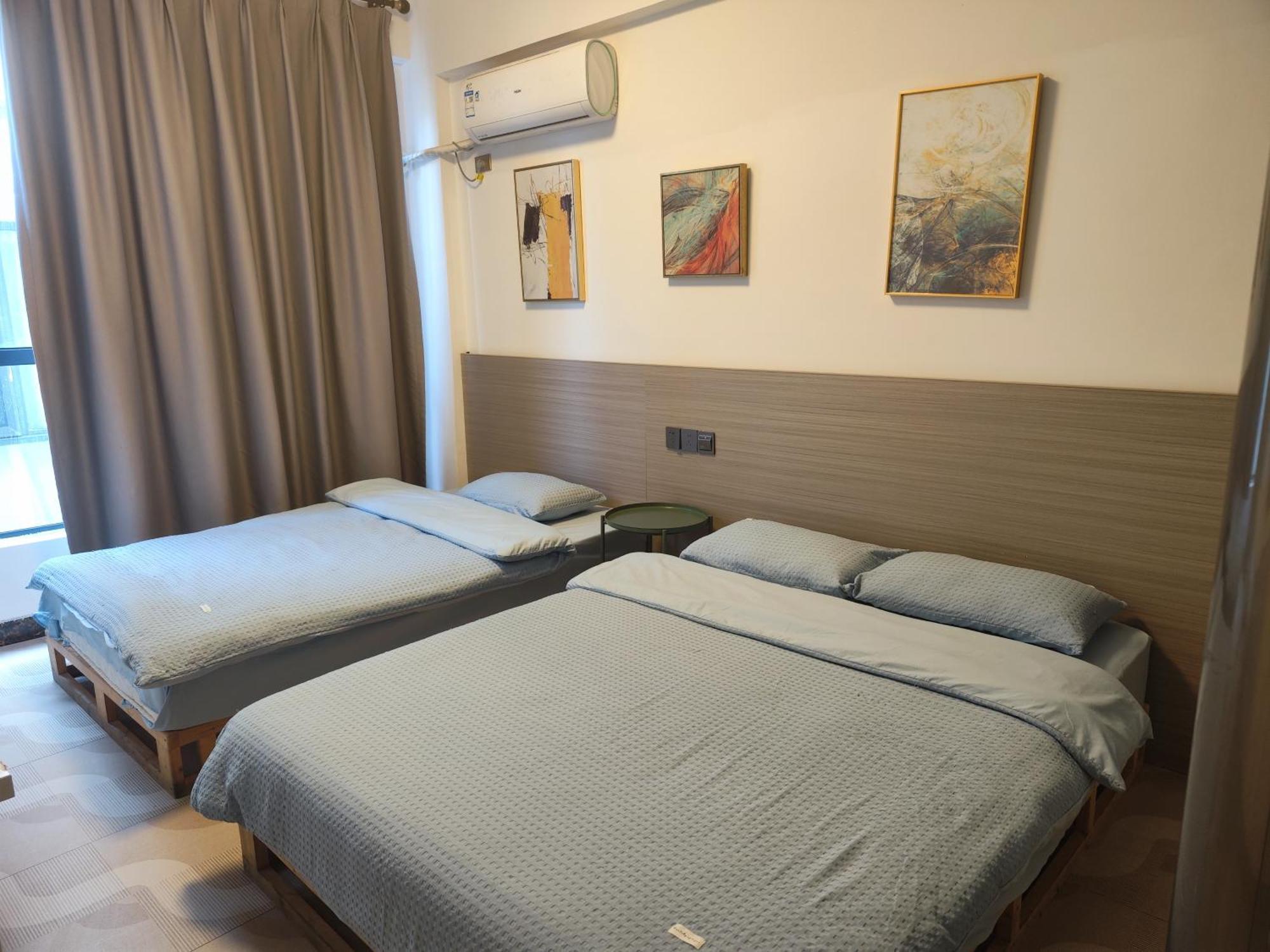 Showbiz Hostel Yangshuo Exterior photo